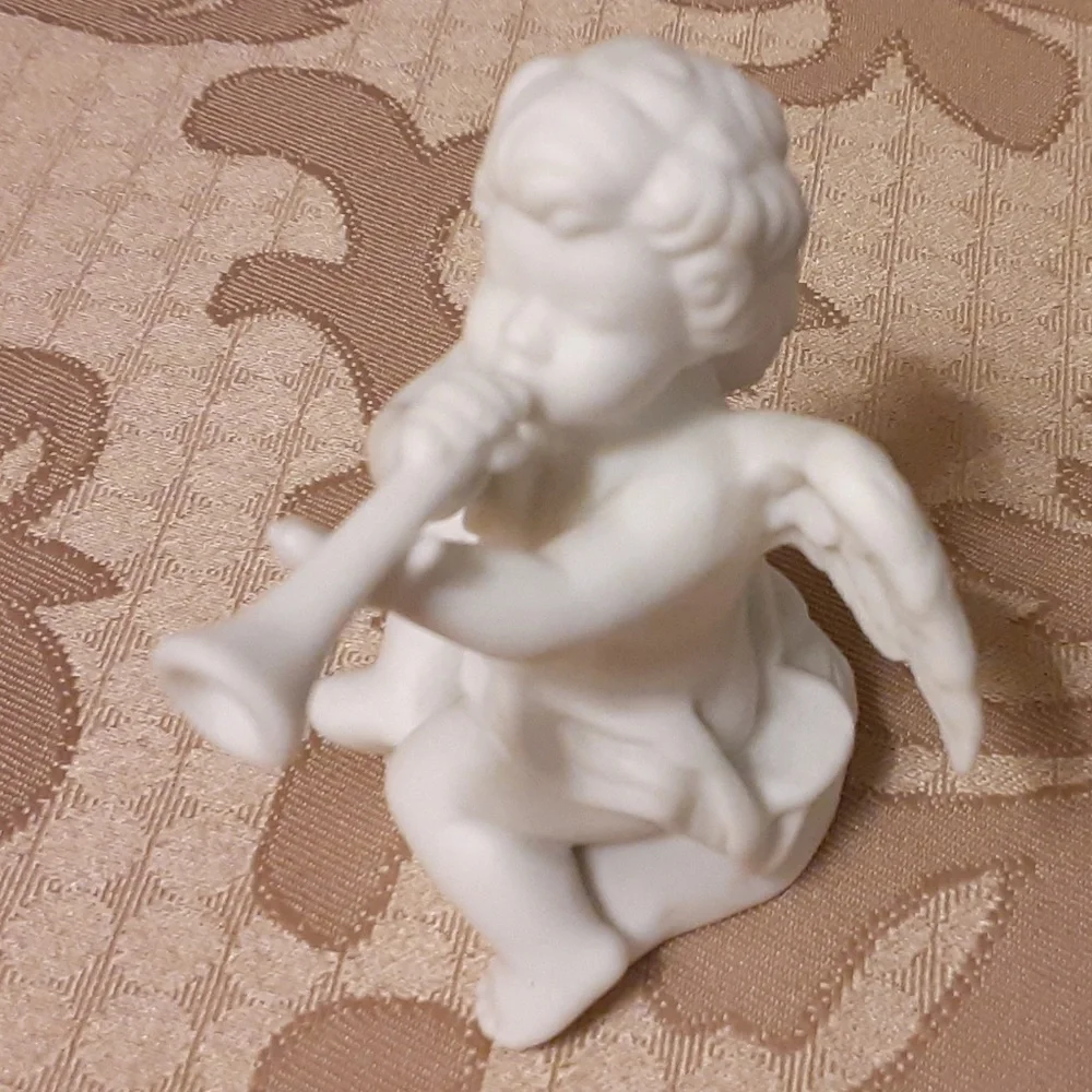 Avon Nativity Collectibles The Cherub Porcelain Figurine